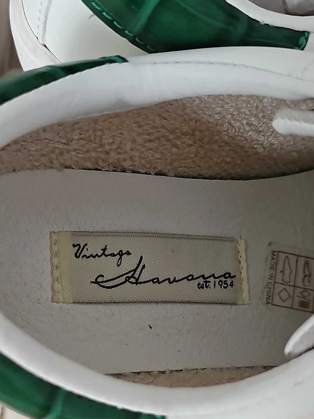 Vintage Havana White Sneakers with Green Heel Detail